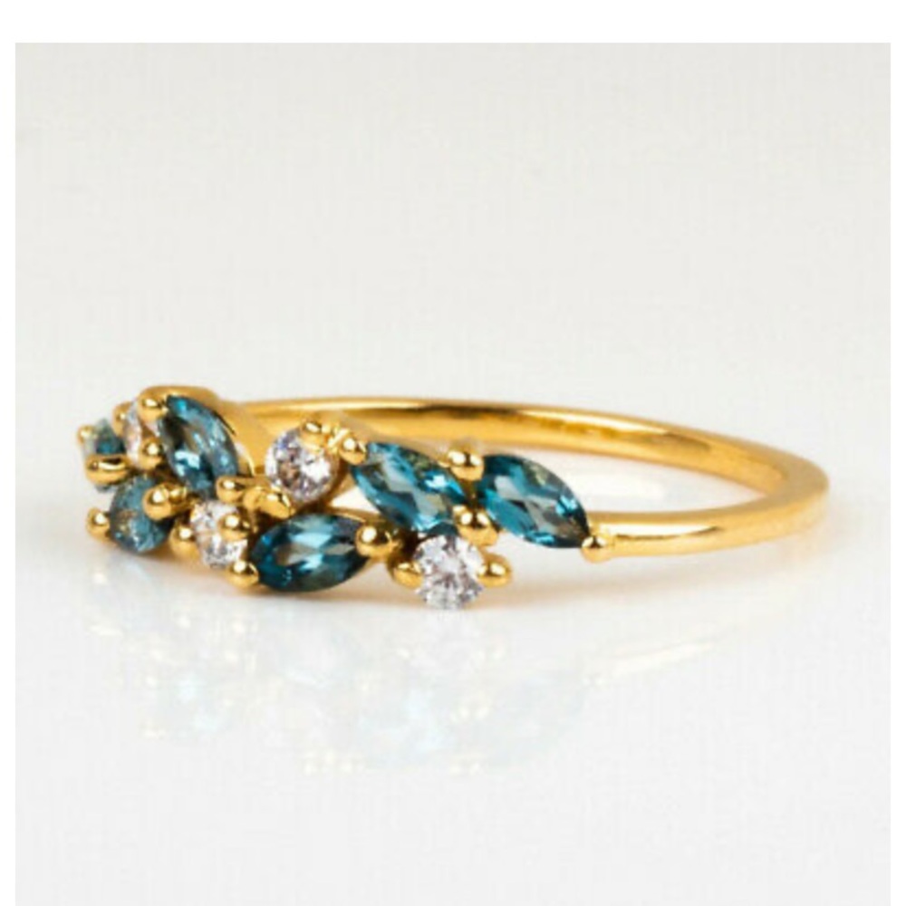 New 18k gold plated ๐ diamond ring - Picture 2 of 6